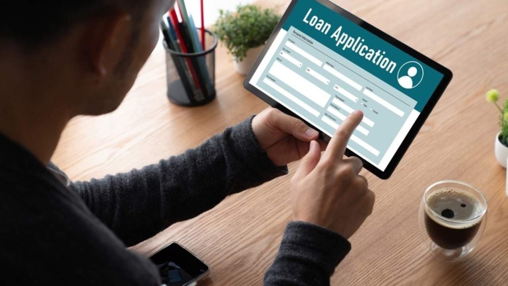 Žiadosť o úver cez mobilnú aplikáciu banky.