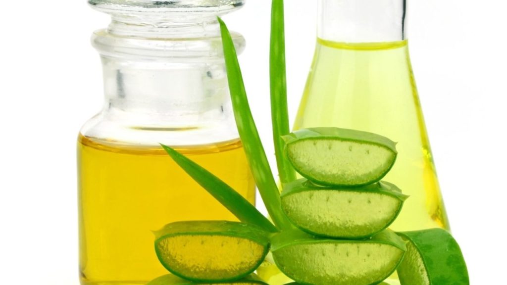 Aloe vera a prírodné ingrediencie používané pri domácom pleťovom toniku