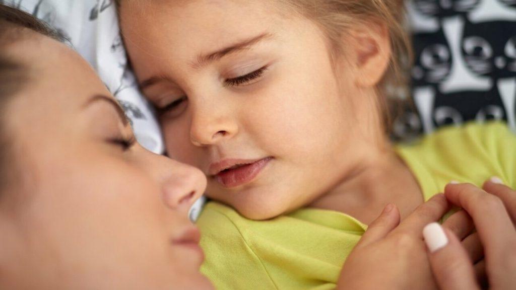 Blízkosť mamy a dieťaťa – dôležité puto pre zdravý psychický vývoj v ranom detstve
